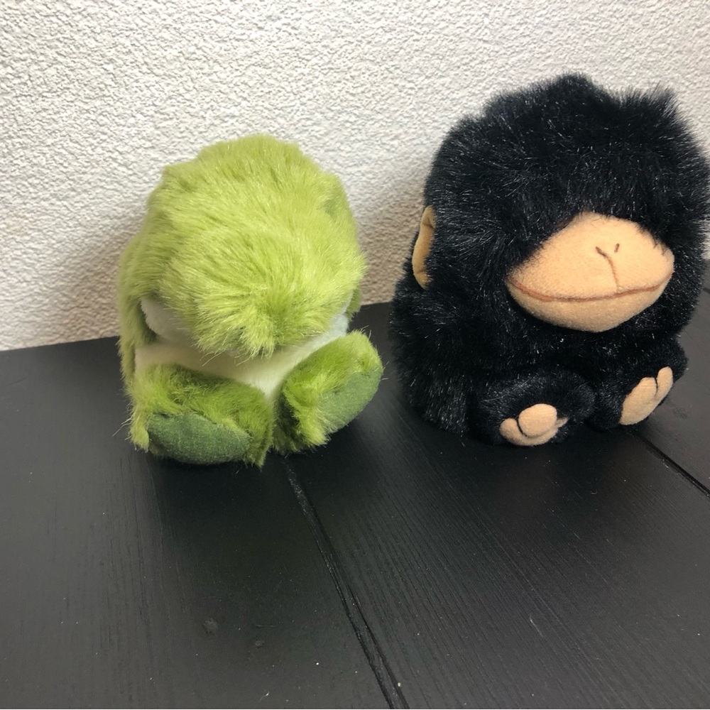 Swibco Alligator and Gorilla Plush Toy Duo